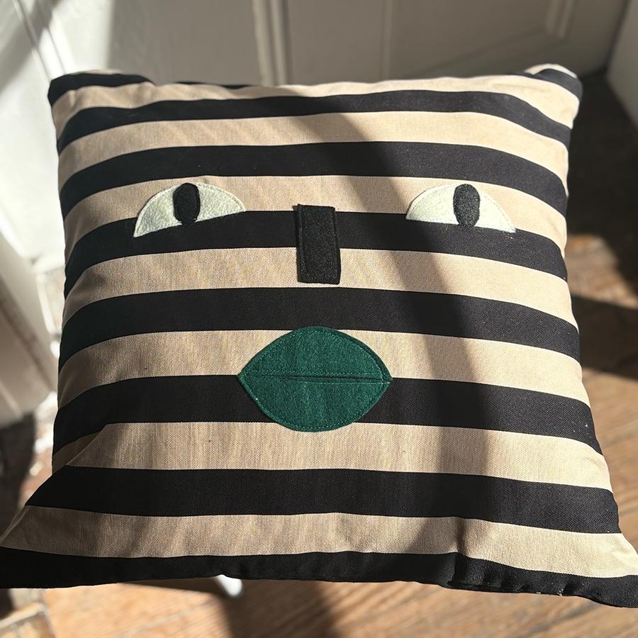 Lido Cushions (black)